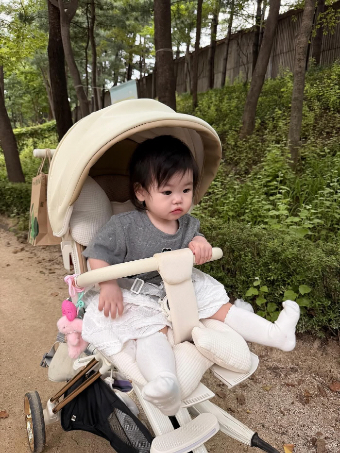 Park Soo-hong Witch Hunt ♥ Kim Daye's 11 month-old daughter who raises her child for sorry, excited steps