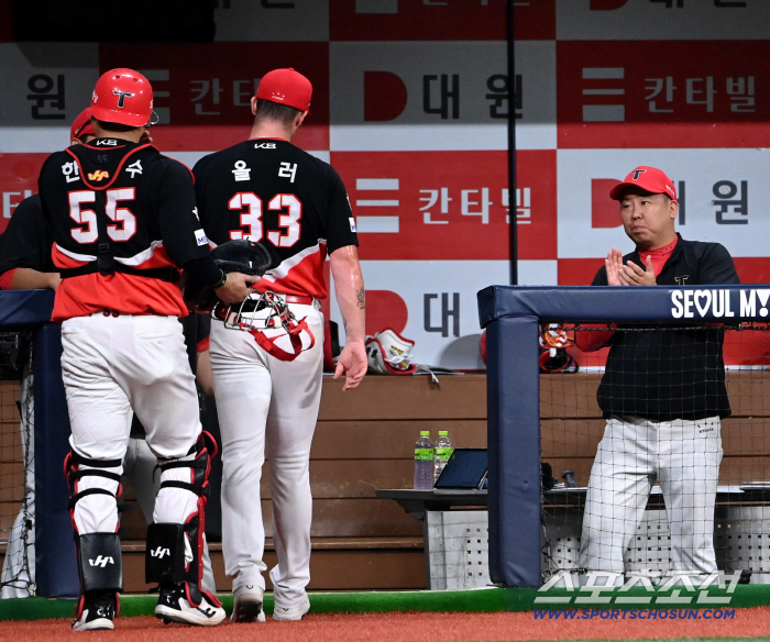  Director Lee Bum-ho, thank you for your good pitching