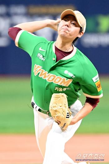  Kiwoom starter Ha Young-min's hard throw