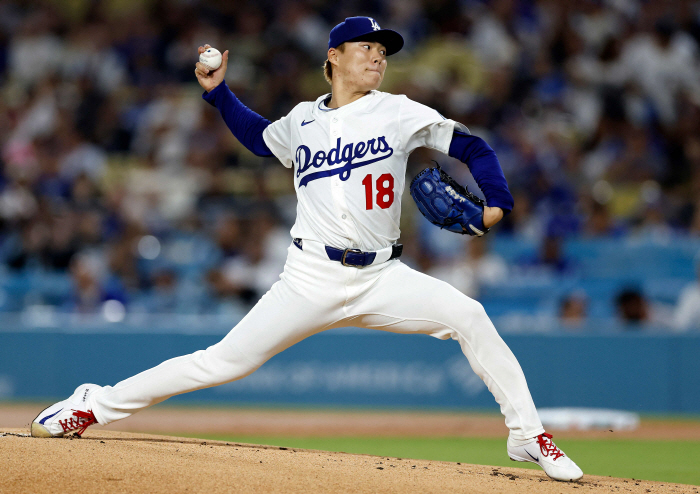 Pitcher Ohtani, who will debut in autumn baseball for the first time in eight years, is likely to start the first game of the Dodgers' WCS, which is not able to go straight to the rotation DS