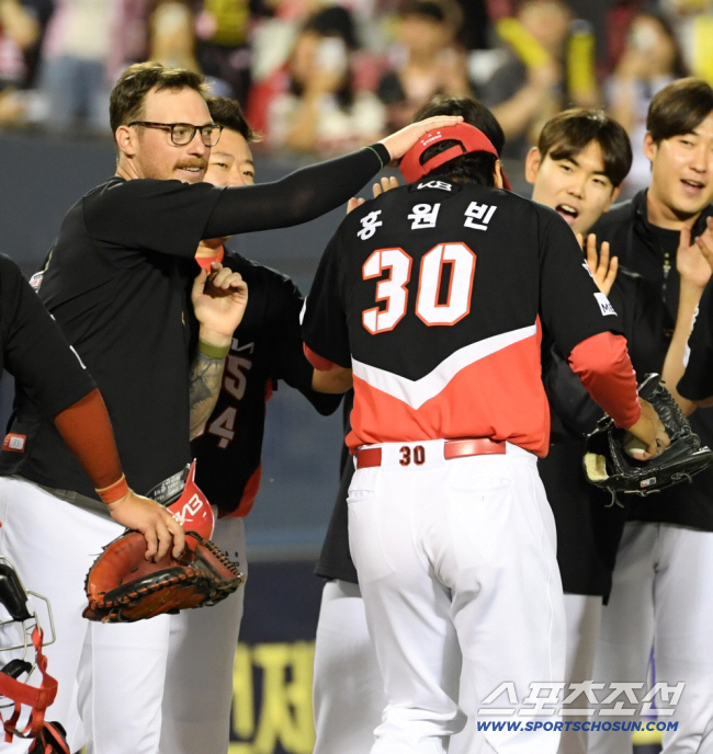Shock 154km fastball prospect retirement announcement, director must be very courageous and supportive
