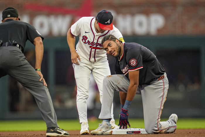 There is no gap in the Washington infield. Atlanta's Kim Ha-sung has no hits in four times at bat, and failed to hit 11G in a row, three hard hits → frustrated by Hoosobi