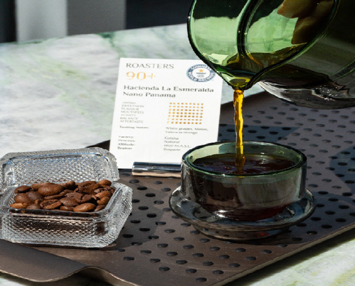 1 million won for a cup of coffee. What's the taste and aroma?