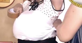 Bust circumference 140 cm Women's chest is so big that I can't breathe...I don't want to cover it with tape
