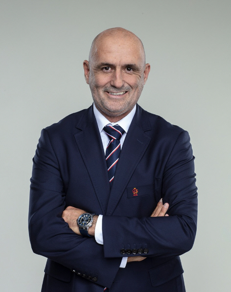 Coach, who couldn't overcome Bento's team, received application form for the next head coach, Polish coach also applied