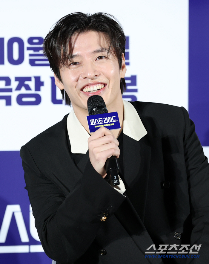 First Ride Kang Ha-neul Reunited After 30 Days With Nam Dae-jung Director? It's much better to see you again