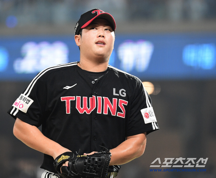 Hanwha fans will laugh, walking four balls, four balls, four balls, four balls, two outs and an unbelievable 6 runs (Changwon site)
