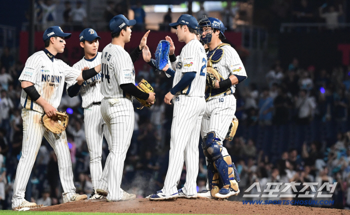 Hanwha fans will laugh, walking four balls, four balls, four balls, four balls, two outs and an unbelievable 6 runs (Changwon site)