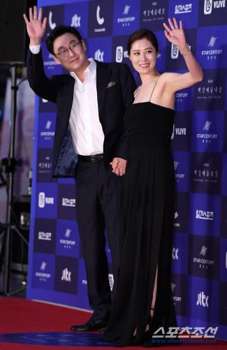 Moon So-ri ♥ Jang Jun-hwan, I thought you were a brilliant movie couple..I've got tears in my eyes and anxiety and depression