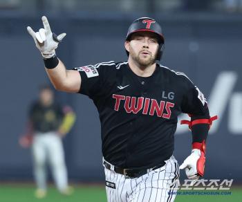 Moon Sung-joo, Austin, Kim Hyun-soo, Moon Bo-kyung LG's first central hit line. Should I catch Gamboa? 
