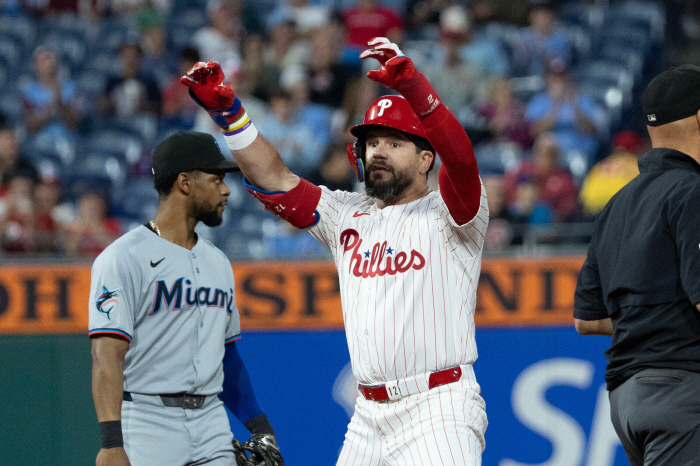 Pay attention to PS Ohtani, the home run king is mine. Schwarber, who beat Ohtani by hitting three home runs in two days, has a 99% or more chance of becoming NL home run king