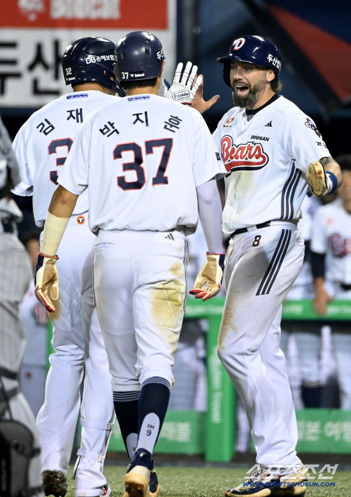  Cave, Kim Jaehwan's home run has been waiting for you!