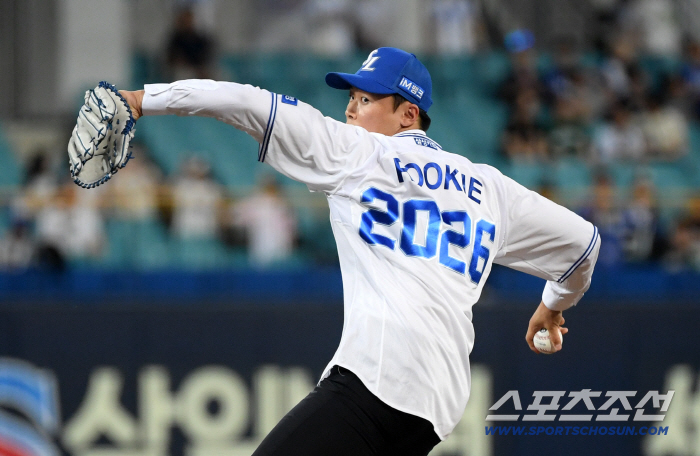  Samsung Round 1 Lee Ho-bum's powerful first pitch