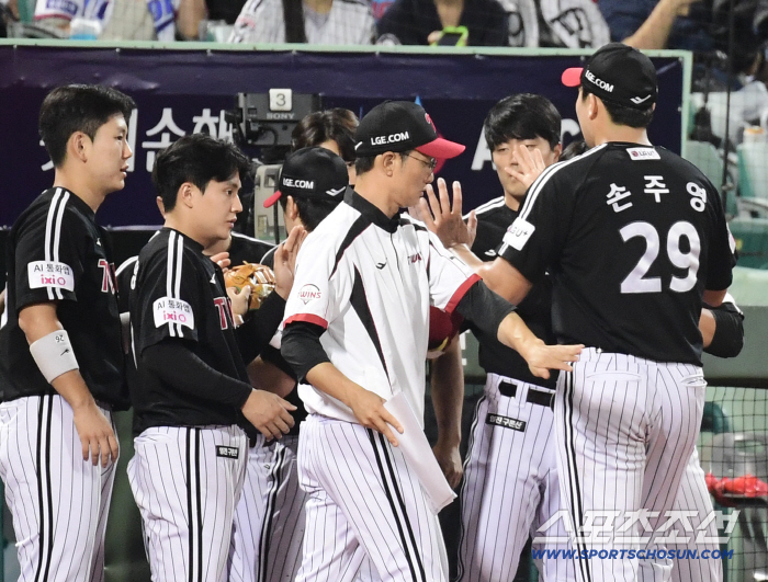  Son Joo-young, 6 scoreless innings, 11 wins of the season