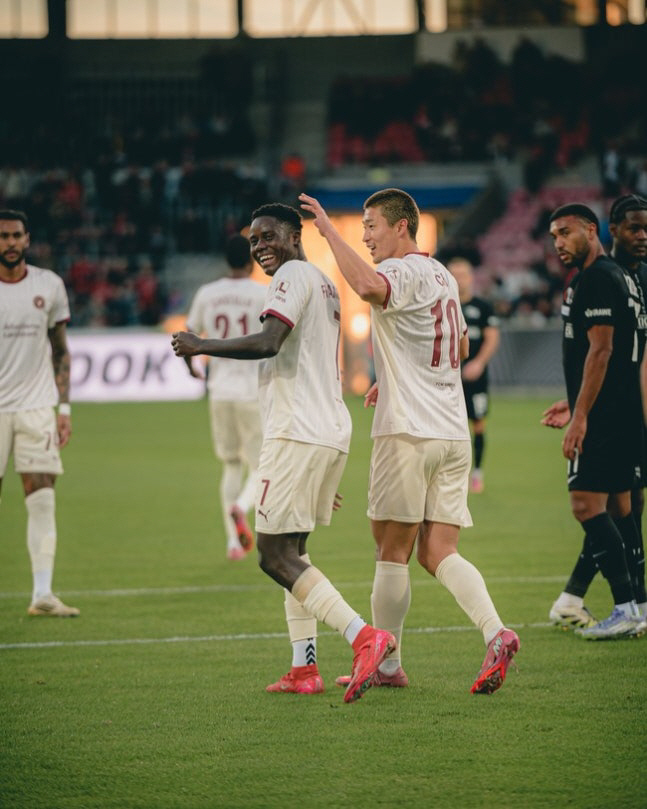 Qatar's hero Cho Kyu-sung appears to make a complete comeback after scoring two consecutive goals and returning to the starting lineup for the first time in 486 days