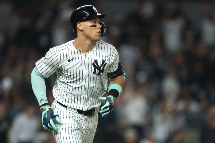 Raleigh 59 gun and Jersey 5051 gun exploded together! The AL MVP competition reached the third four-man 50-homer season in the competition