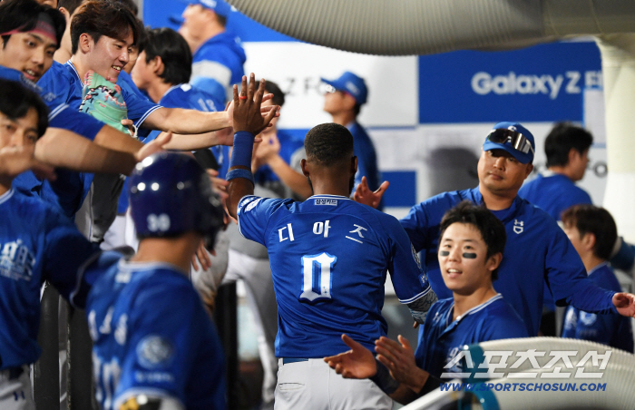 Samsung? There has never been a batter like this in KBO history 49 home runs, 150 RBIs, and Diaz, hurry up and renew the contract