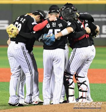 Today's important game, valuable one win praise, second win, magic number 3, yumnyang, Son Joo-young, and the batting lineup praise. It was a game to save the bullpen