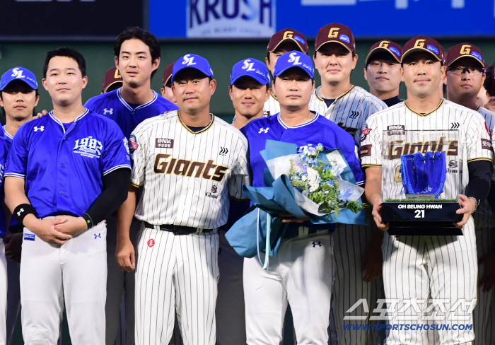 Jeon Jun-woo, Oh Seung-hwan, who will leave if he played baseball longer than me, greets Busan baseball fans for the last time 