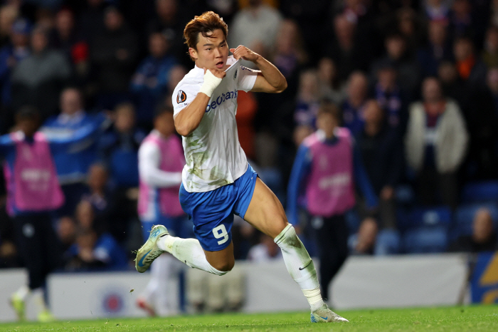 Oh Hyun-kyu, are you watching Germany? PK missed again → goal explosion...Genk overpowered Rangers 10 who fought 10 people → UEL's first win, Hwanhee