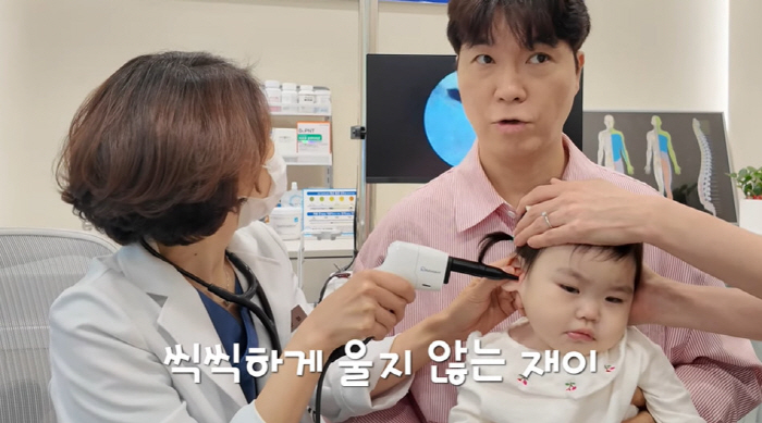 Park Soo-hong's 11-month-old daughter can be a small face  top 10% tall model (Happy Da-hong)