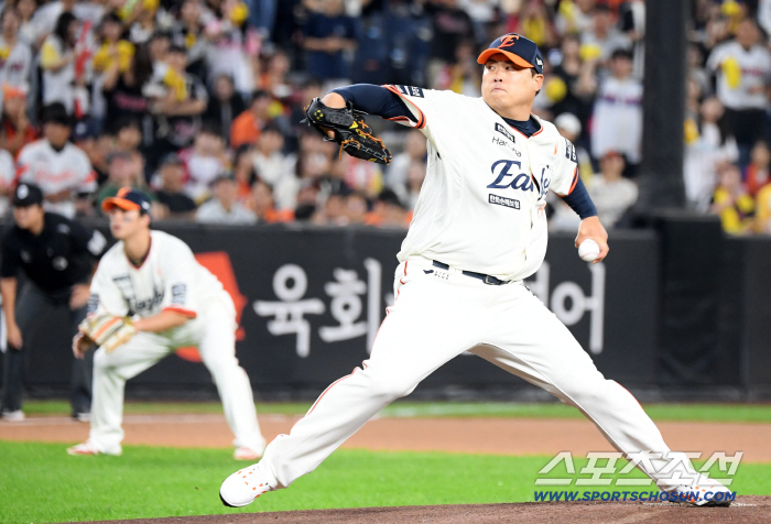  Ryu Hyun-jin's hard throw