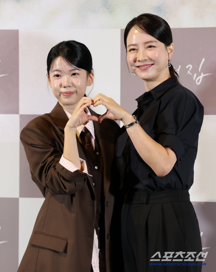  Song Jihyo, Do Youngseo, lovely heart
