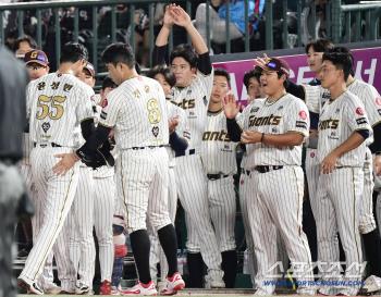  Yoon Sungbin pitched well until the 5th inning