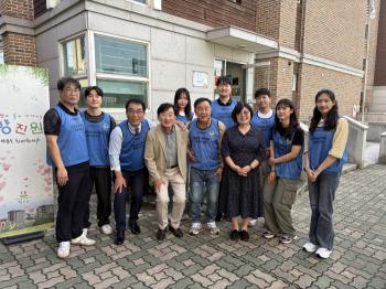 Practice Warm Sharing Incheon United Employees' Volunteer Group conducts volunteer activities at Hyangjinwon, a child rearing facility