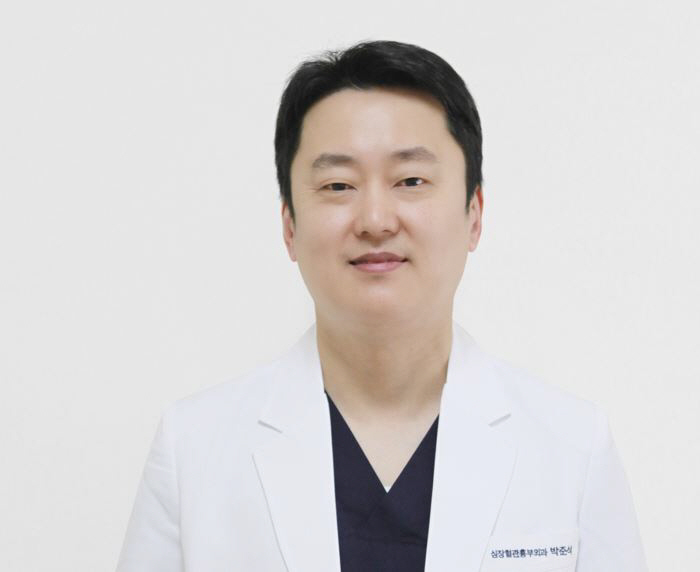 Recurrence rate up to 50% pneumothorax, which occupation group should I look out for?