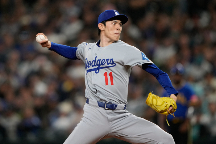 The 161-kilometer bullpen Sasaki is powerful. 60-homer MVP candidate Raleigh struck out three pitches 