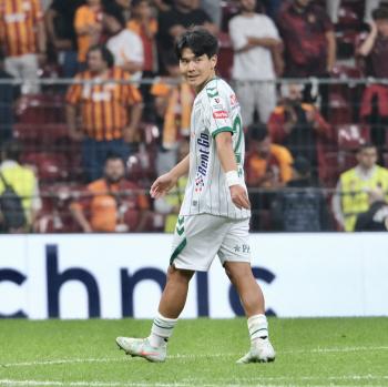 Midfielder talent Cho Jin-ho finally makes his first-team debut in Turkiye...a compliment for a young player with great potential