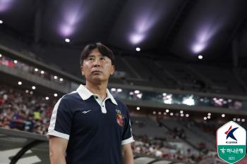  Replacement → Kicking water bottles, angry Lingard Kim Ki-dong's interview plan will be separately met and coordinated