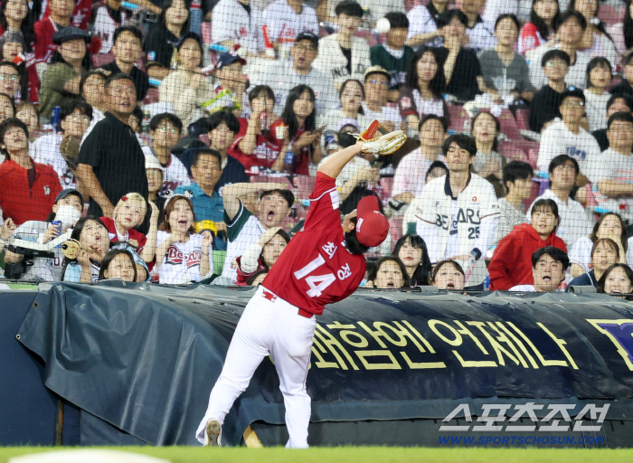  Choi Jeong, home run and good defense