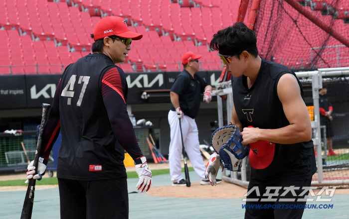  Na Sung Beom and Oh Sunwoo run to the end