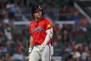 Since joining Atlanta, he has struck out the bases with each worst chance and has no hits in four at-bats against Pittsburgh, Kim Ha-sung