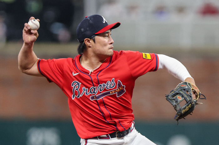 Since joining Atlanta, he has struck out the bases with each worst chance and has no hits in four at-bats against Pittsburgh, Kim Ha-sung