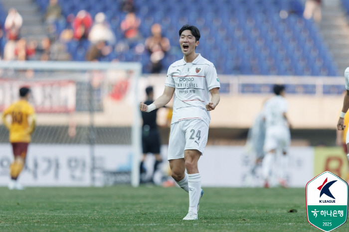 Tottenham Panda Pen? Hand pen in Pohang! The main player → Couple Youngple → A player who grows well after debuting in ACL will have no choice but to use Han Hyun-seo