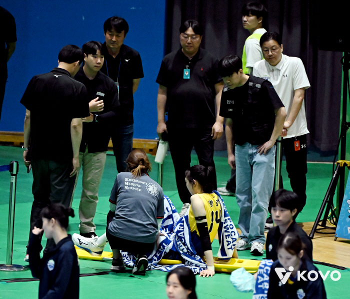 Wow, IBK Industrial Bank is lethargic without Yang Hyo-jin, beating Hyundai Engineering & Construction, which aims to win its second consecutive championship, and going to the final 