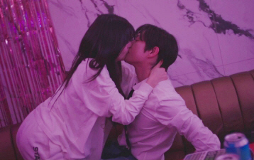 Lee Sun-bin and Kim Young-dae’s Hidden Past Connection Shocks Viewers in 'To the Moon'