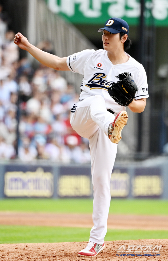 Enthusiasm is good! 2026 Doosan Bears rookie in Jamsil, confident greeting of baby bears 