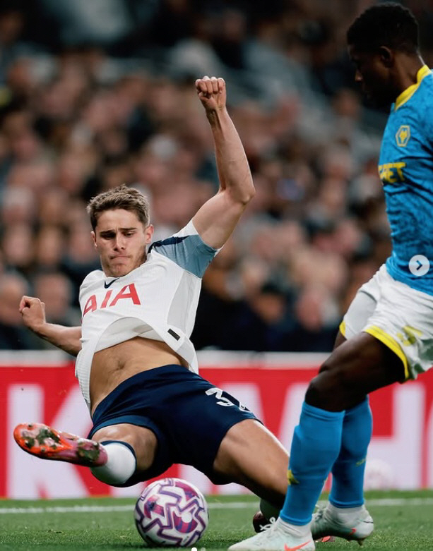  Hwang Hee-chan's starting player Wolverhampton and Tottenham's away game ended in the first half of the 00. Qudus goal  Opsa goal canceled
