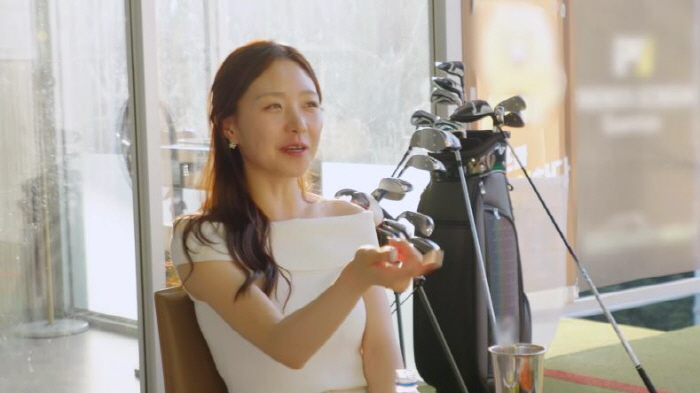 Dong-geon and Myeong-eun are suddenly out of nowhere → just before the catastrophe, filtering out such people