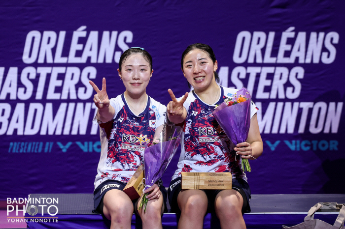  Women's Clothes Kim Hye-jung and Gong Hee-yong won the Korea-Japan match