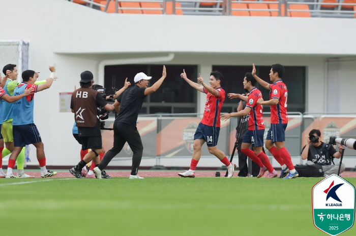 MVP Face Vacation Returned, Sergeant Lee Dong-kyung in the last year of Gimcheon Sangmu is scary...Before discharge, I have three goals