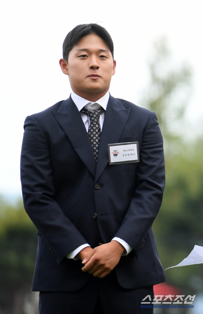 KIA's No. 1 Kim Hyun-soo stamping 130 million won...Completion of contracts for 9 rookies in 2026