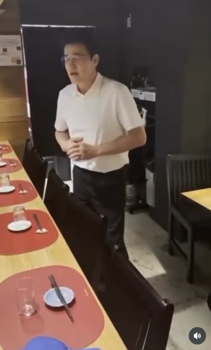 Park Joong-hoon, the bar rain and your live singing... I'll do it if you tell me to