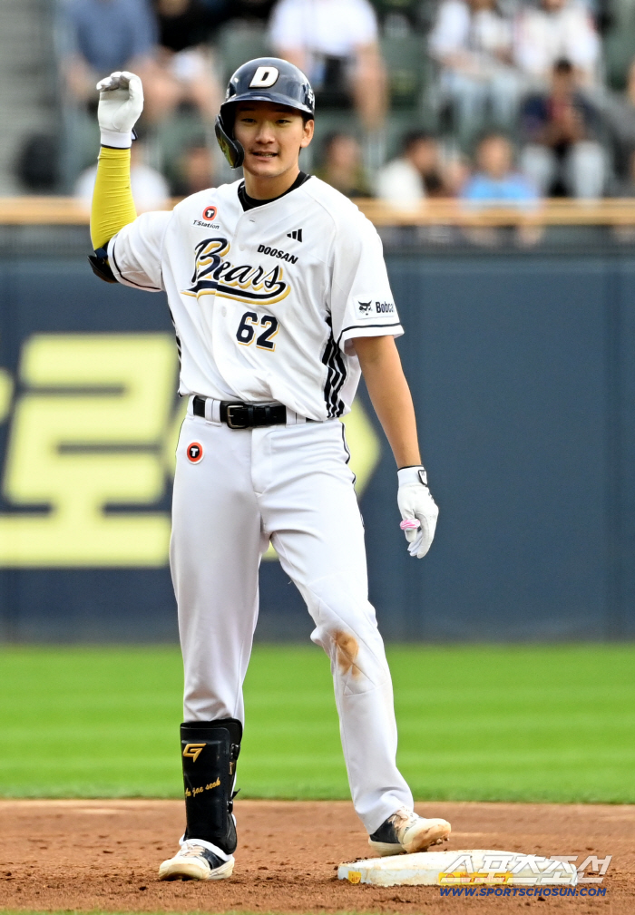 Ahn Jae-seok brought a lead with an RBI double