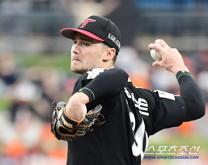 Six wins, one win for Tolhurst, and the importance of foreign pitchers that Velazquez showed again. Farming will be decided in August