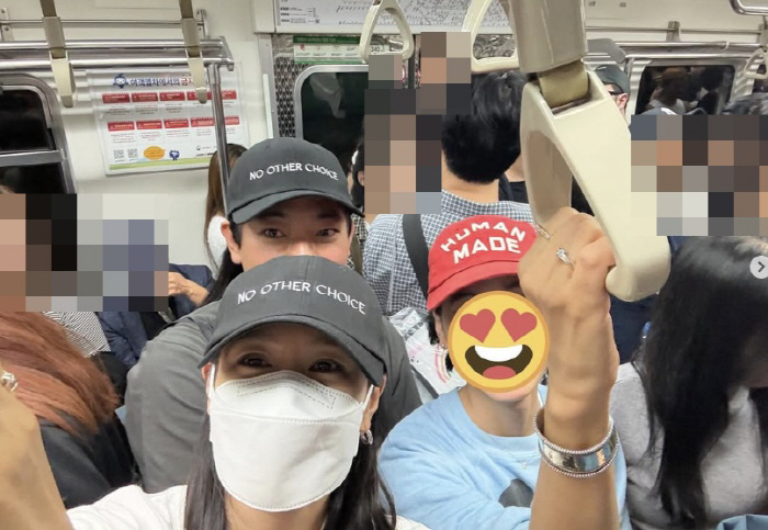 Son Ye-jin's Fireworks Festival Is Blazing Even in Hell...an actress' friendly way home from work